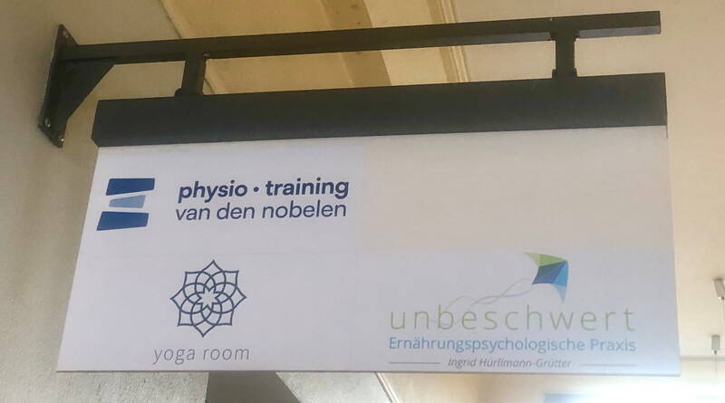 Eingang zum Schulungsraum Thun Der Eingang zum Schulungsraum in Thun führt über die Physio "das Rückenzentrum" im 1. Stock des Bahnhofgebäudes